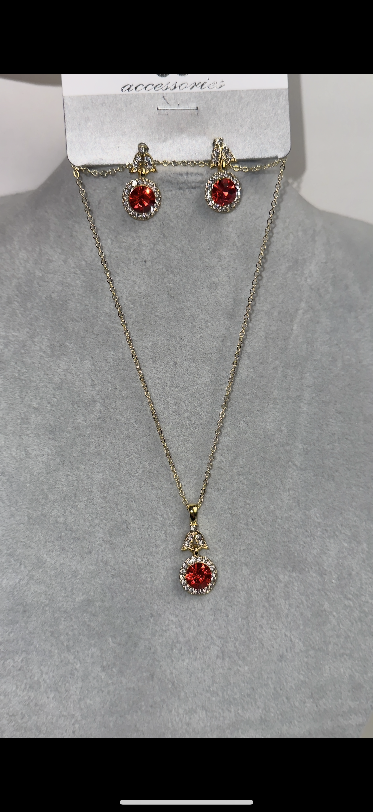 Ensemble collier et boucle d'oreille